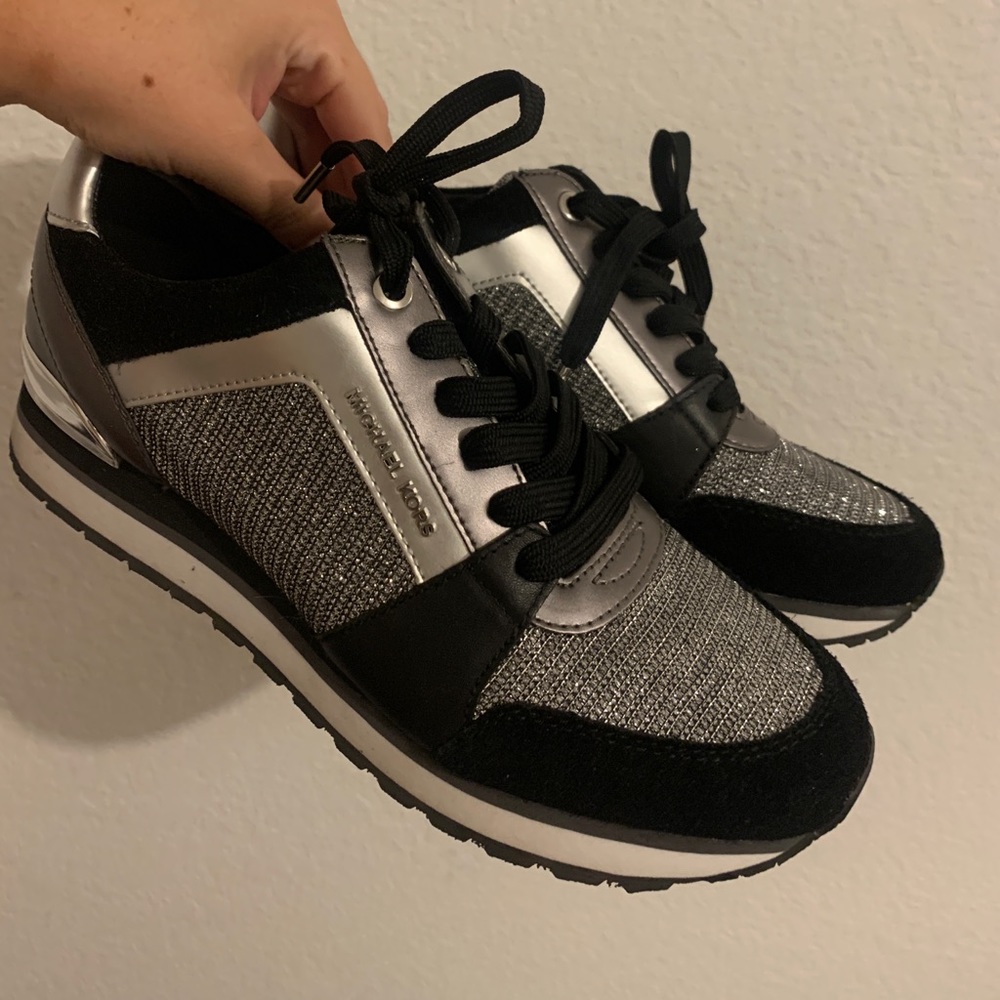 Great condition Micheal Kors tennis shoes